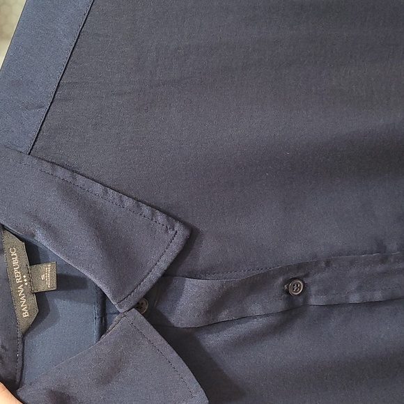 Banana Republic button down sateen shirt, navy size small - Picture 2 of 5